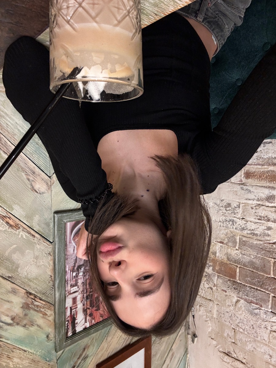 Fresh photos, fresh mood — Tina online in Omsk